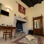 Palazzo Lauritano Konukevi