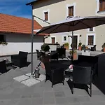 Konukevi Palazzo Lauritano 4*