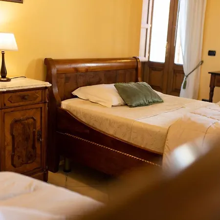 Palazzo Lauritano Πανσιόν 3*