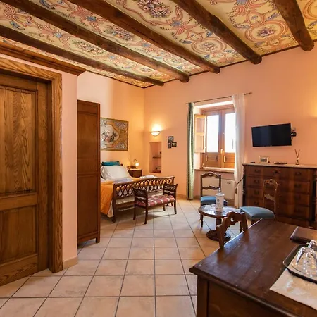 Πανσιόν Palazzo Lauritano 3*