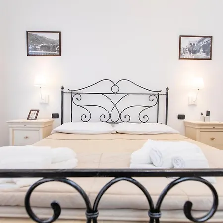 劳力塔诺宫殿旅馆 阿杰罗拉